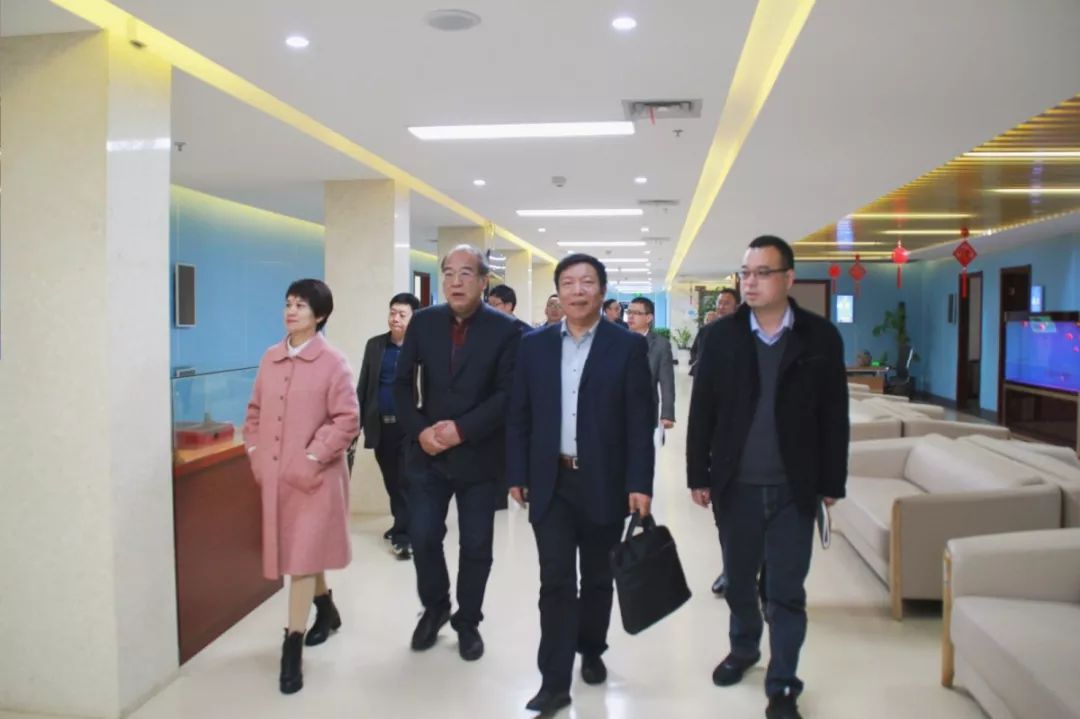 0e4eb2957750b262318483fb18726ea.jpg 6373835239868915625881466.jpg